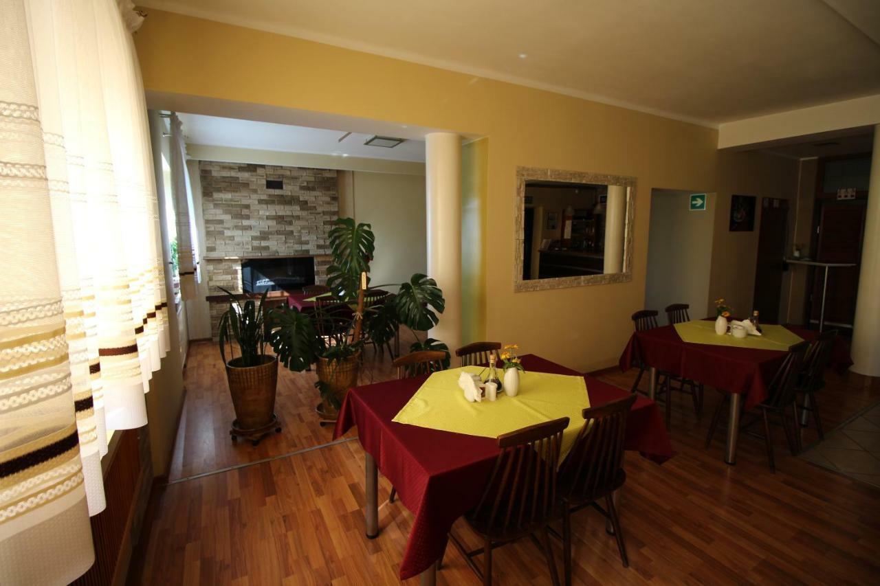 Aleksandrów Łódzki Bar Malwa 모텔 외부 사진